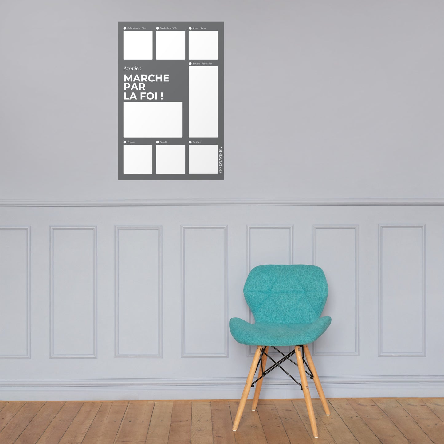 Poster en papier mat de qualité musée intitulé "MARCHE PAR LA FOI !". Le poster présente un tableau de prière avec plusieurs sections pour la méditation biblique et la spiritualité .