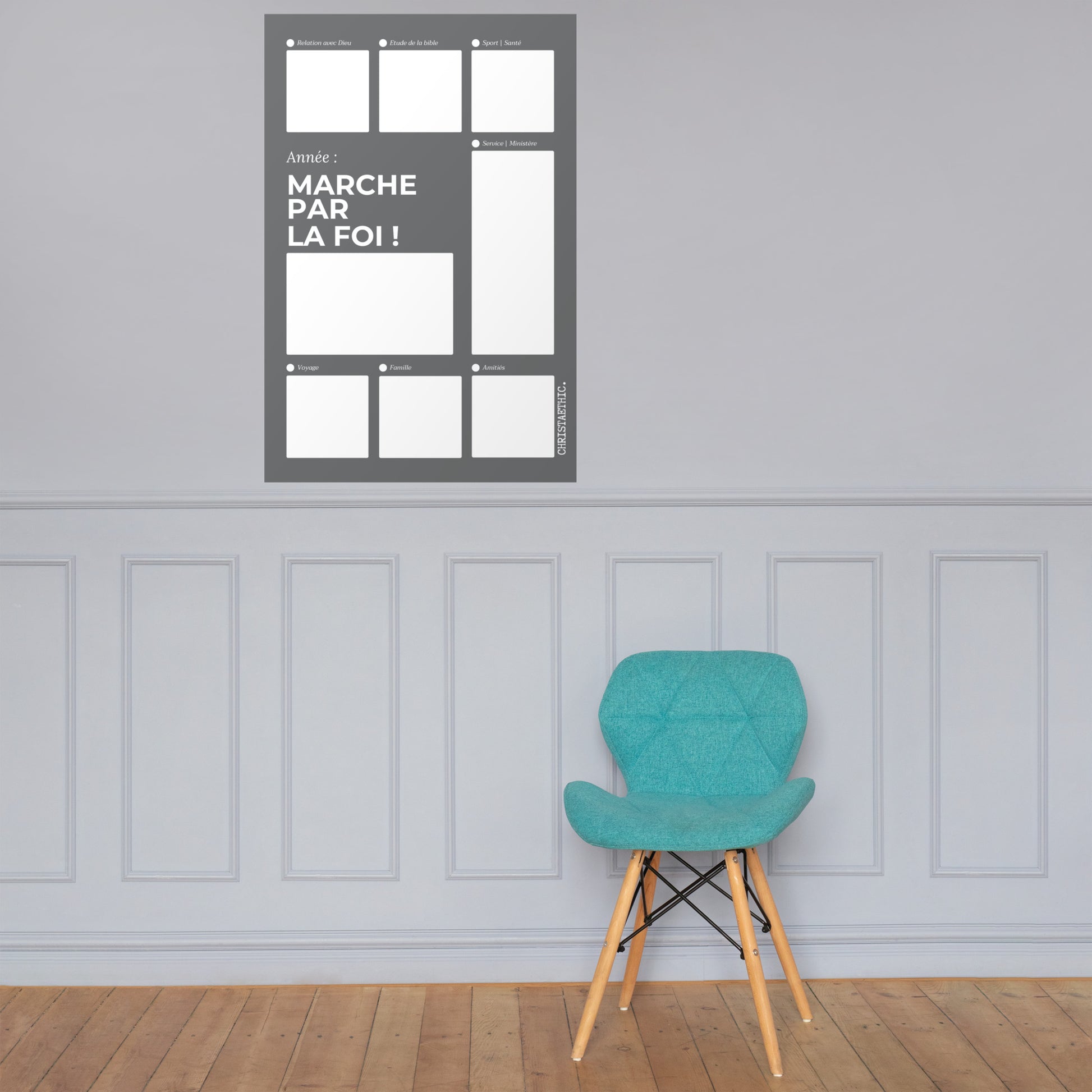 Poster en papier mat de qualité musée intitulé "MARCHE PAR LA FOI !". Le poster présente un tableau de prière avec plusieurs sections pour la méditation biblique et la spiritualité .